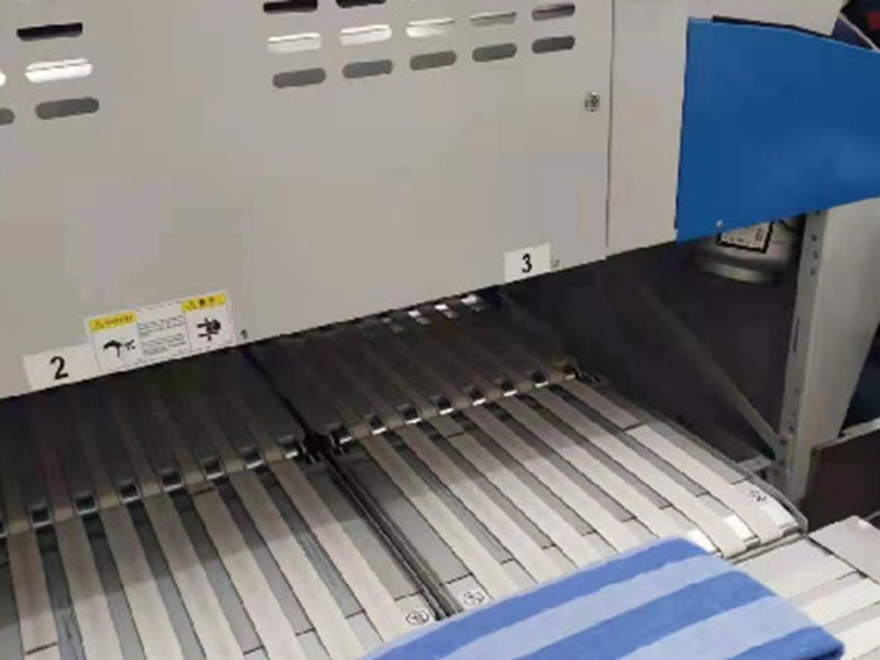 迎江巾类折叠机-01